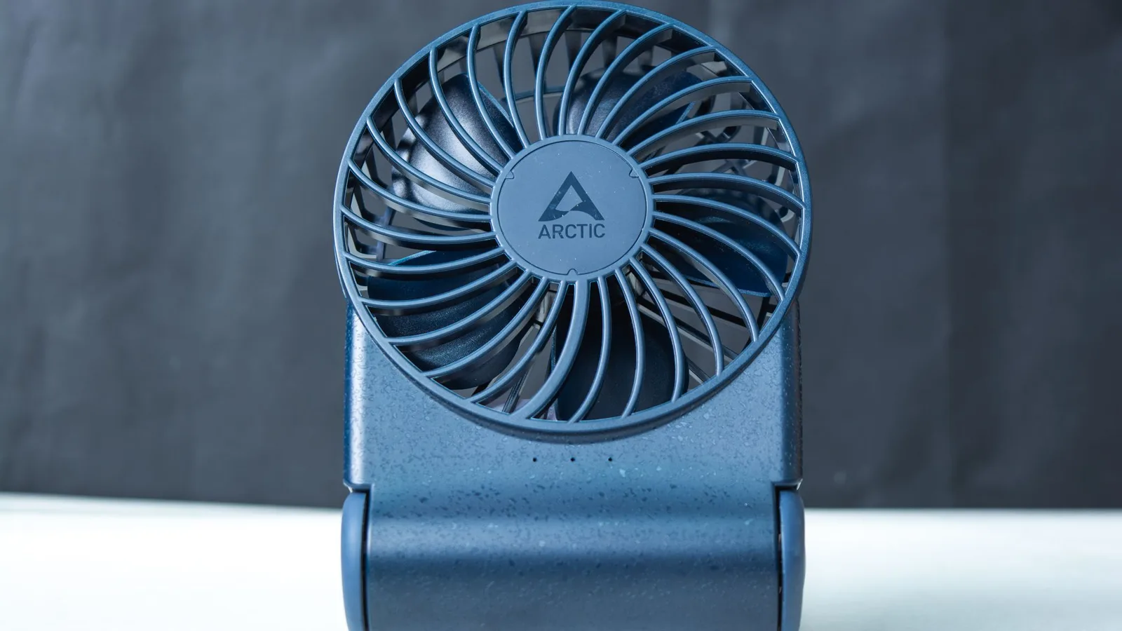 مراجعة المروحة المحمولة Arctic Summair 2Go