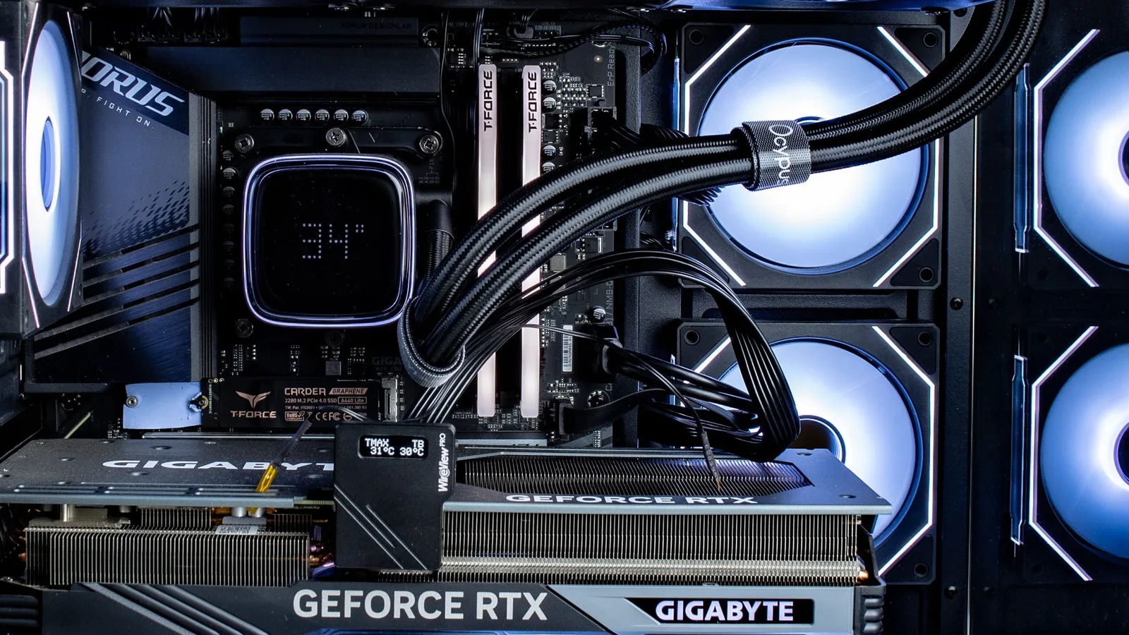 مراجعة ذاكرة T-Force DELTA DDR5 RGB 6000MHz