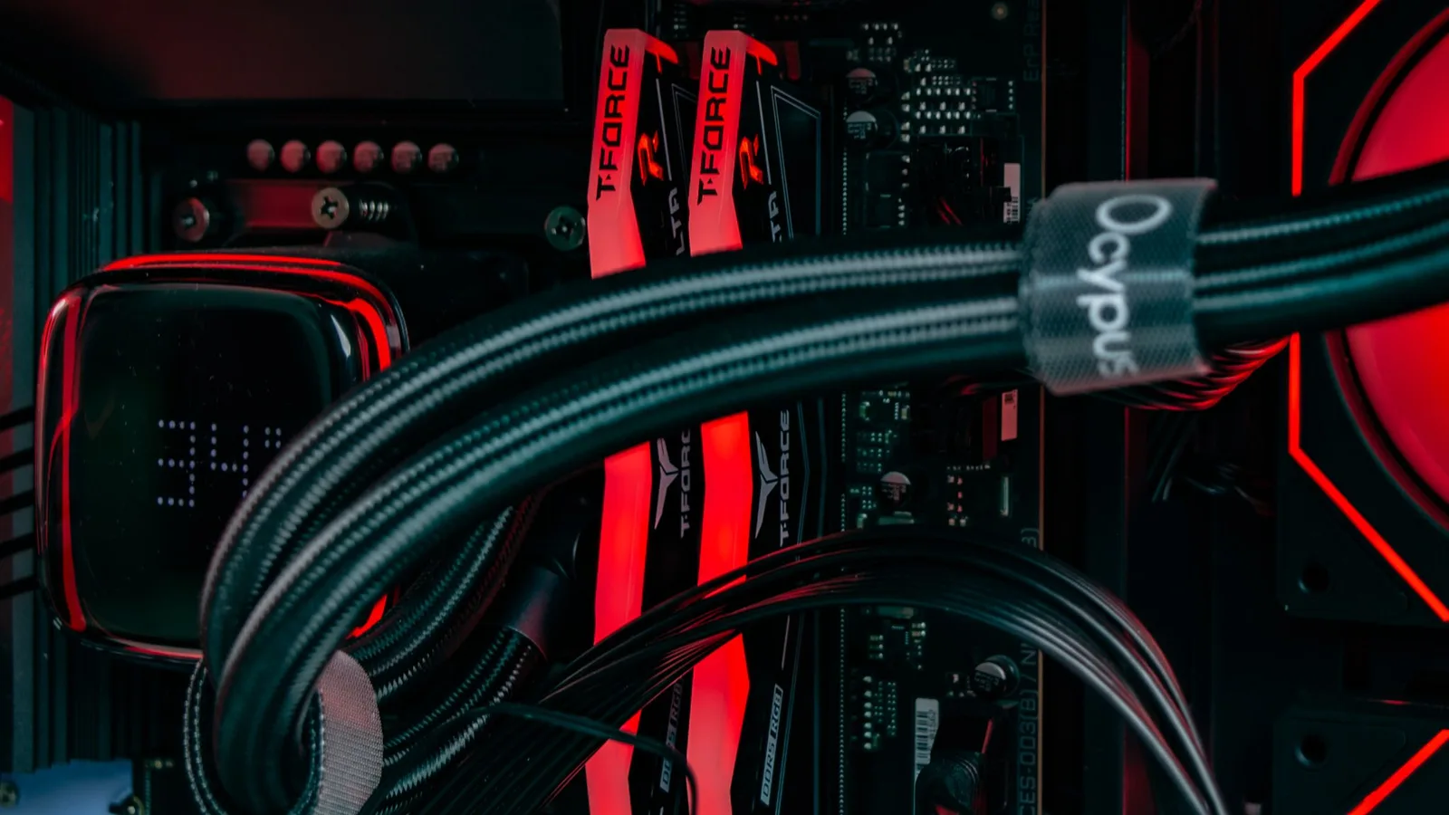 مراجعة ذاكرة T-Force DELTA DDR5 RGB 6000MHz