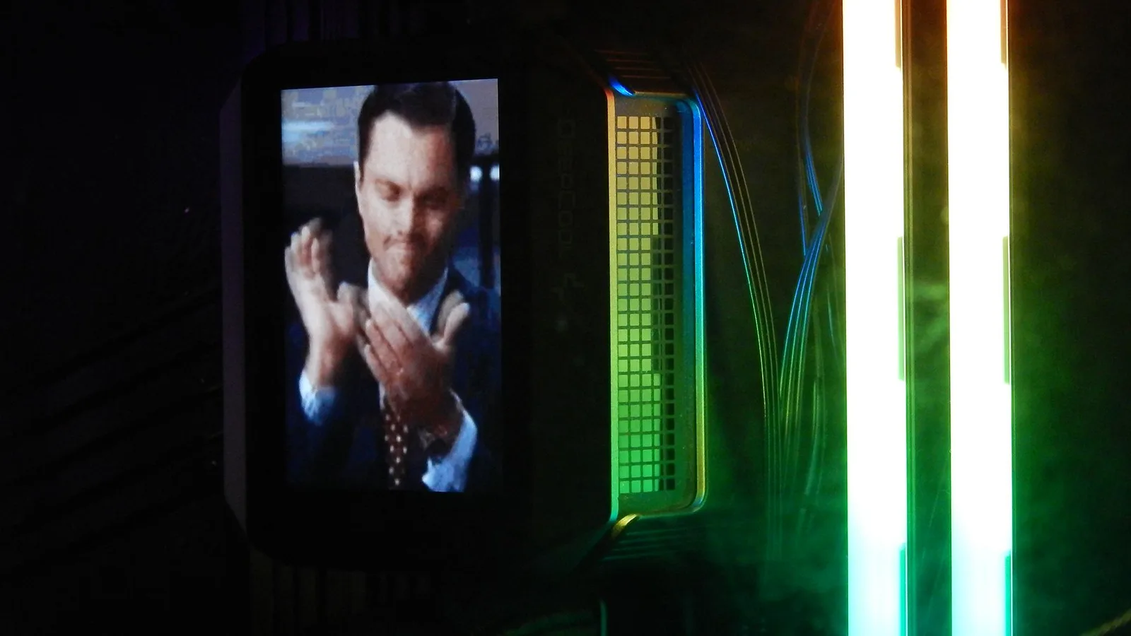 GIF1