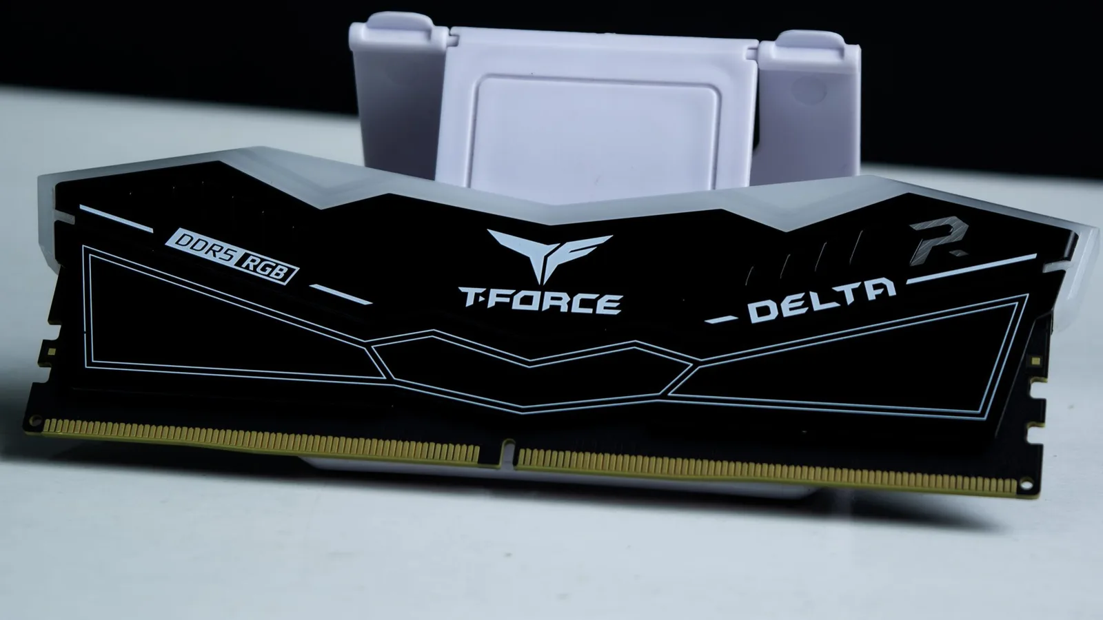 مراجعة ذاكرة T-Force DELTA DDR5 RGB 6000MHz