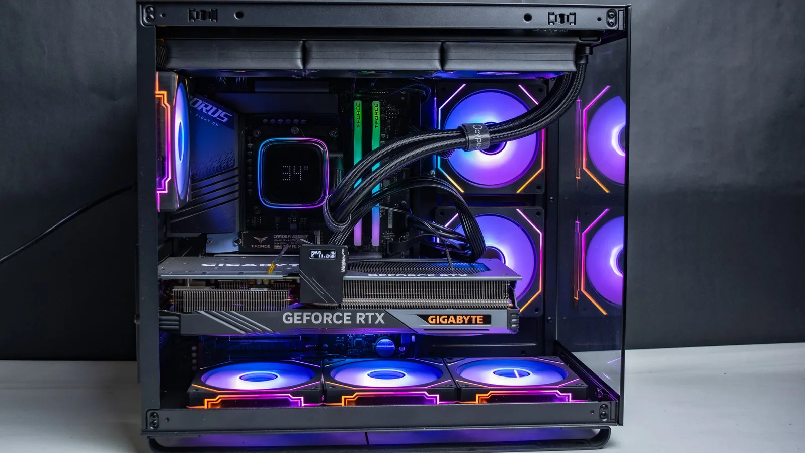 مراجعة ذاكرة T-Force DELTA DDR5 RGB 6000MHz